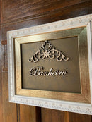 Quadro p/ Porta de Banheiro - Moldura Dupla e Arabescos