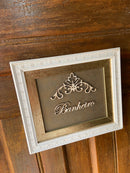 Quadro p/ Porta de Banheiro - Moldura Dupla e Arabescos