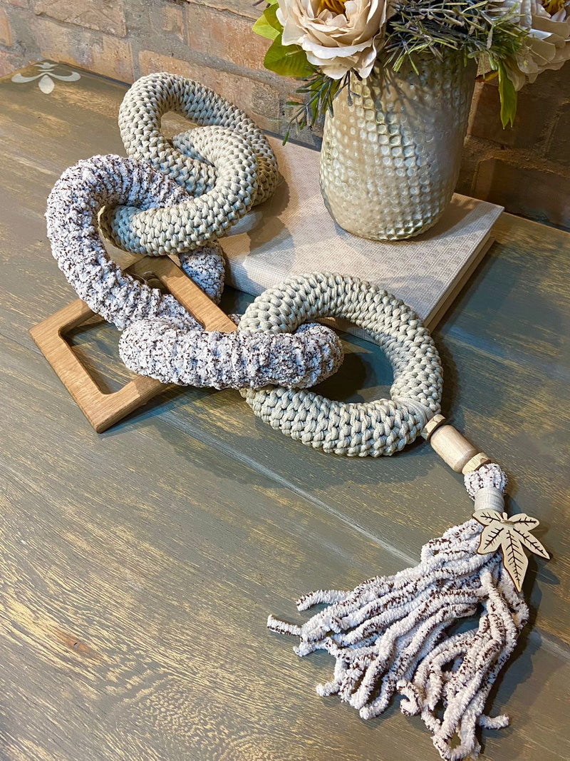 Colar Decorativo de Croche