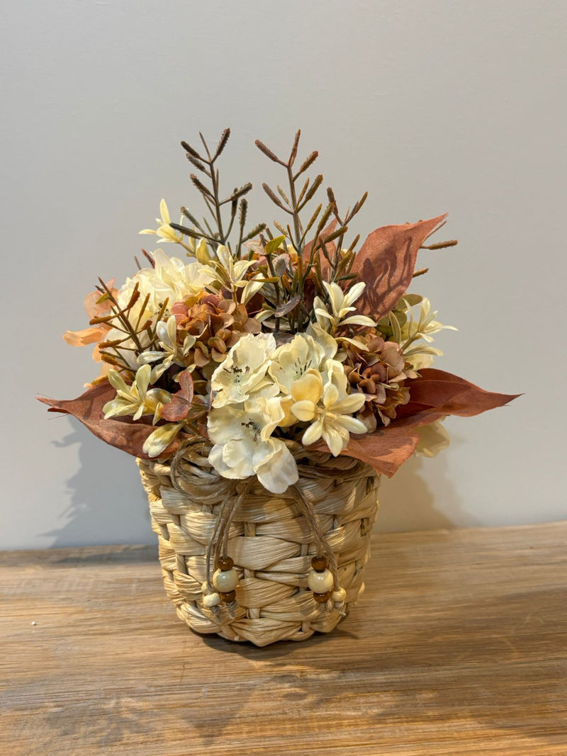 Cesto c/ Arranjo Floral