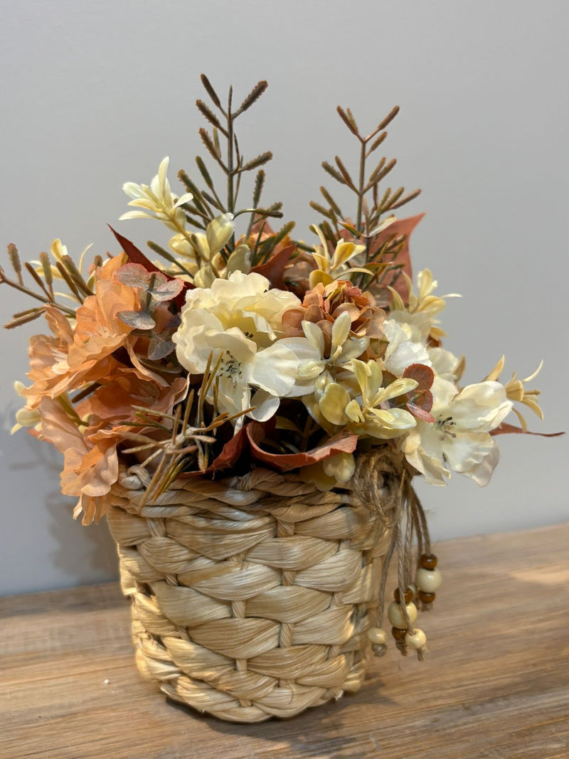 Cesto c/ Arranjo Floral