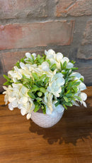 Vaso c/ Arranjo Floral Branco